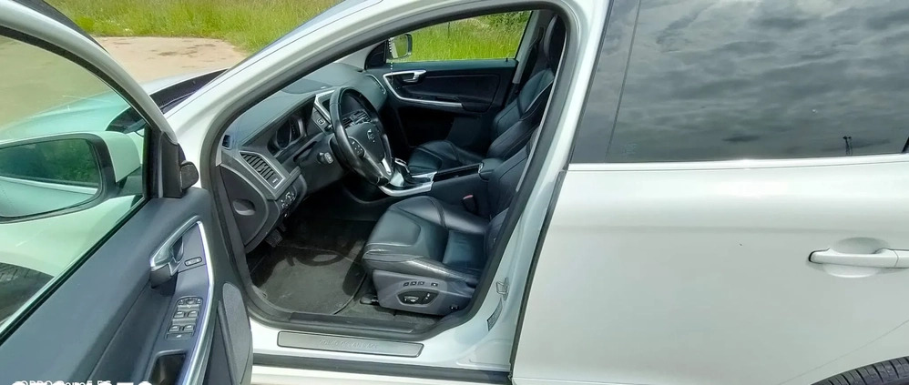 Volvo XC 60 cena 77400 przebieg: 150000, rok produkcji 2015 z Słupsk małe 154
